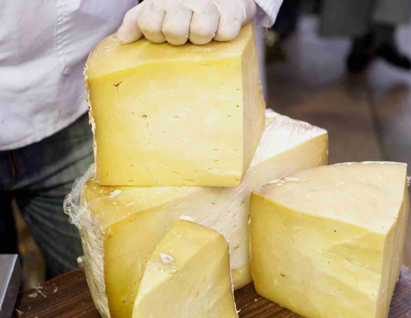 Cómo cortar la cuña de queso perfecta